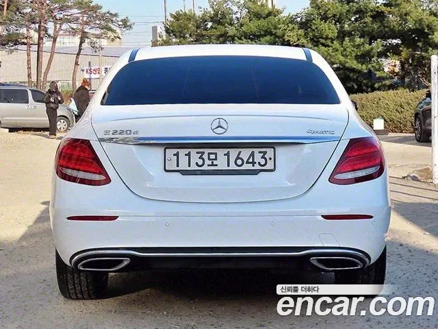 Mercedes-Benz E 220 E Class W213 E220D 4MATIC Avantgarde - изображение 4