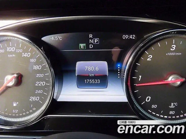 Mercedes-Benz E 220 E Class W213 E220D 4MATIC Avantgarde - изображение 9