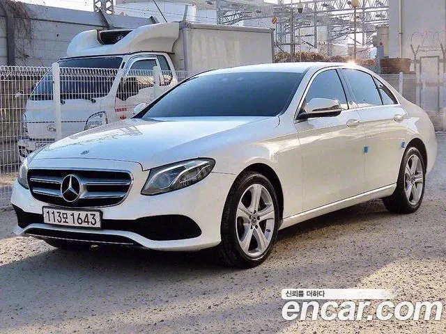 Mercedes-Benz E 220 E Class W213 E220D 4MATIC Avantgarde - изображение 2