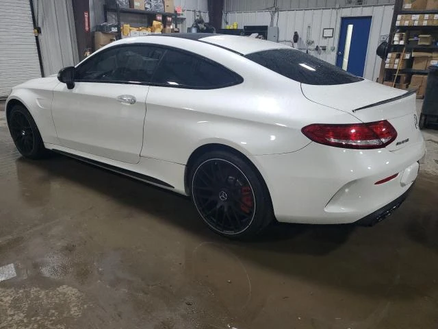 Mercedes-Benz C 63 AMG 4.0L 8 Rear-wheel drive - изображение 2