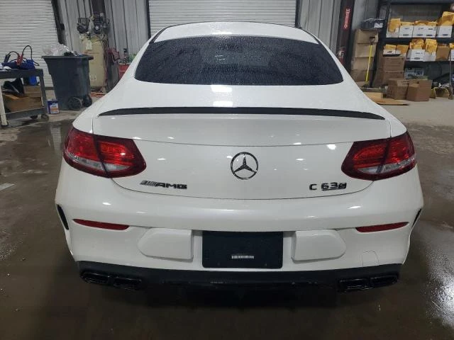 Mercedes-Benz C 63 AMG 4.0L 8 Rear-wheel drive - изображение 4