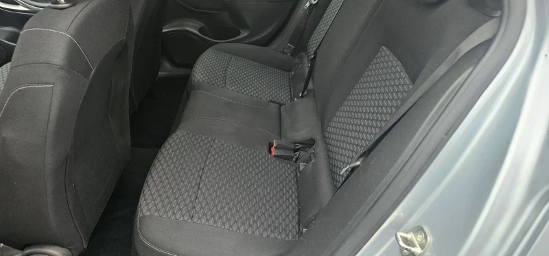 Opel Astra 1.6 DTCI AVTOMAT КАМЕРА , снимка 10 - Автомобили и джипове - 54643000