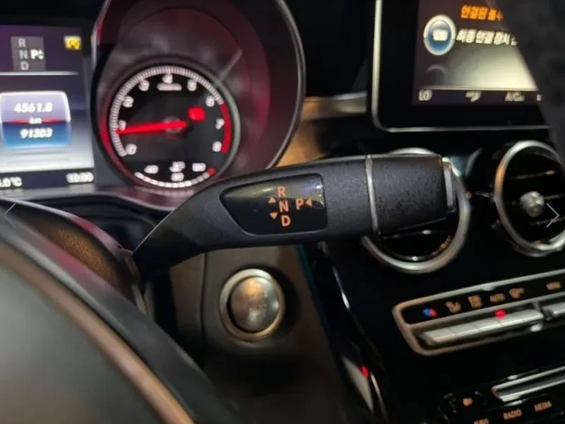 Mercedes-Benz C 200, снимка 16 - Автомобили и джипове - 55884770