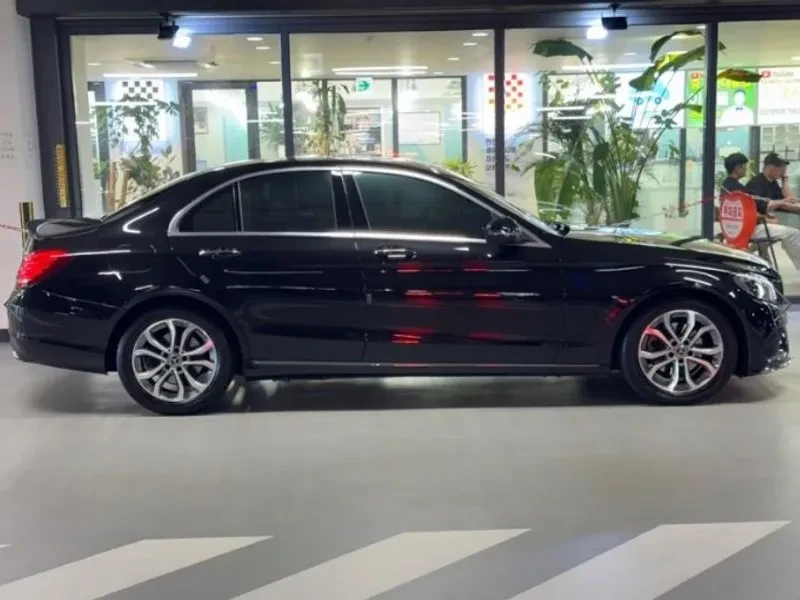 Mercedes-Benz C 200, снимка 3 - Автомобили и джипове - 55884770