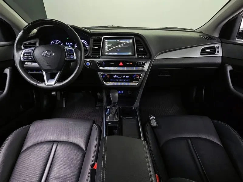 Hyundai Sonata 2.0 Smart, снимка 7 - Автомобили и джипове - 55949802