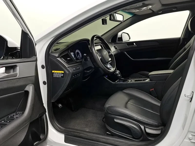 Hyundai Sonata 2.0 Smart, снимка 11 - Автомобили и джипове - 55949802