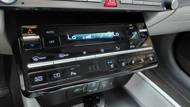 Hyundai Grandeur �������* �����* ����* ������* LANE* ASSIST*  | Mobile.bg � ����������� 9
