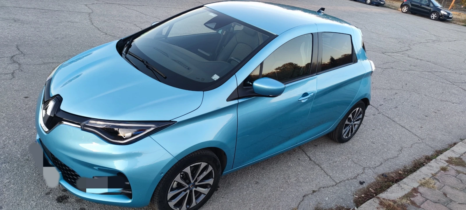 Renault Zoe R135 52kW Intens CCS ГАРАНЦИОНЕН - изображение 3