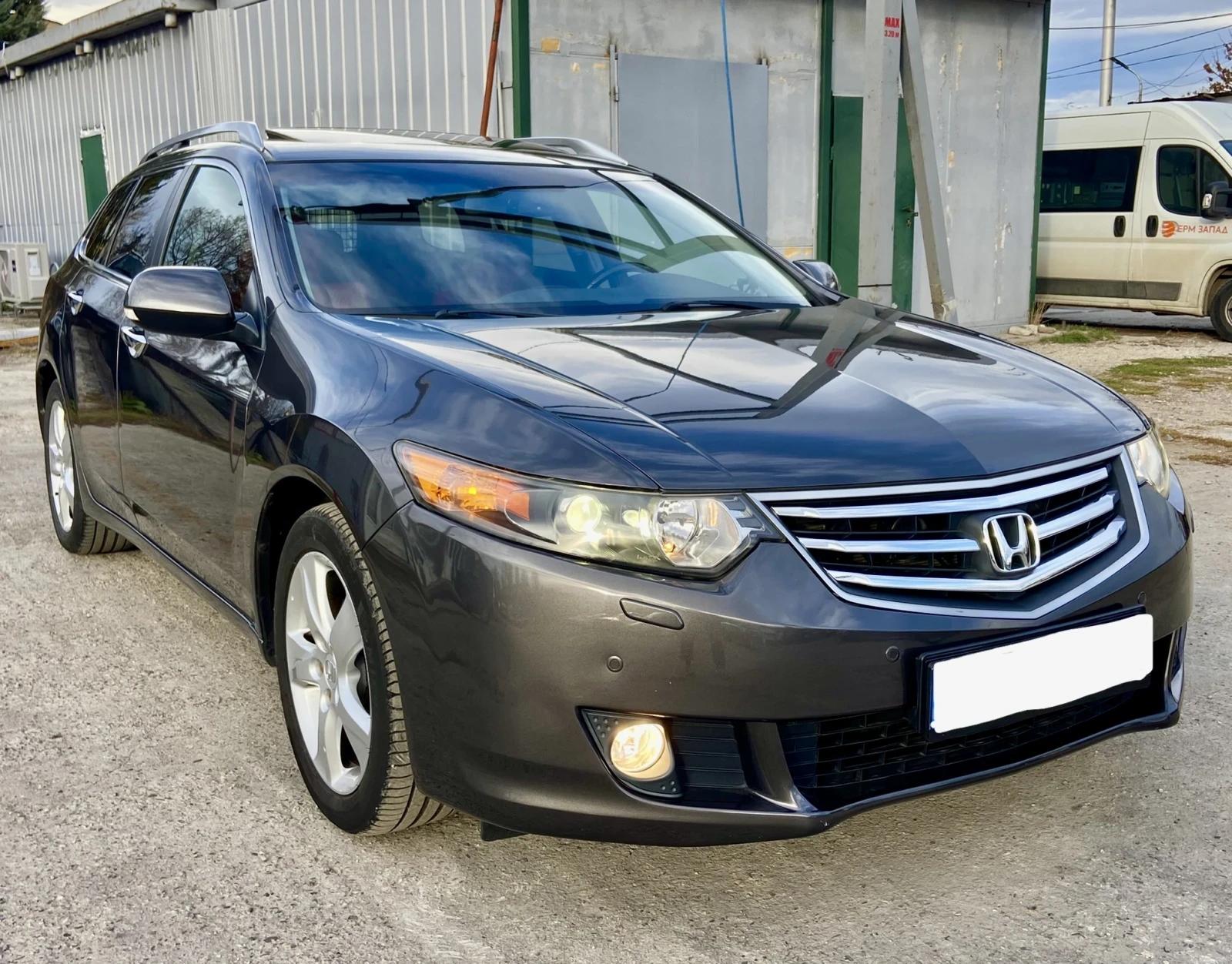 Honda Accord 2.0i Executive / Автоматик / Евро 5 - изображение 6