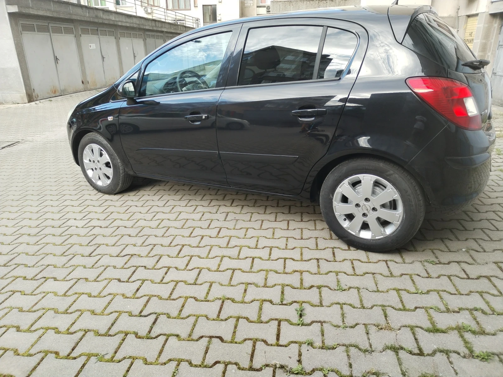 Opel Corsa 1, 2i - изображение 6