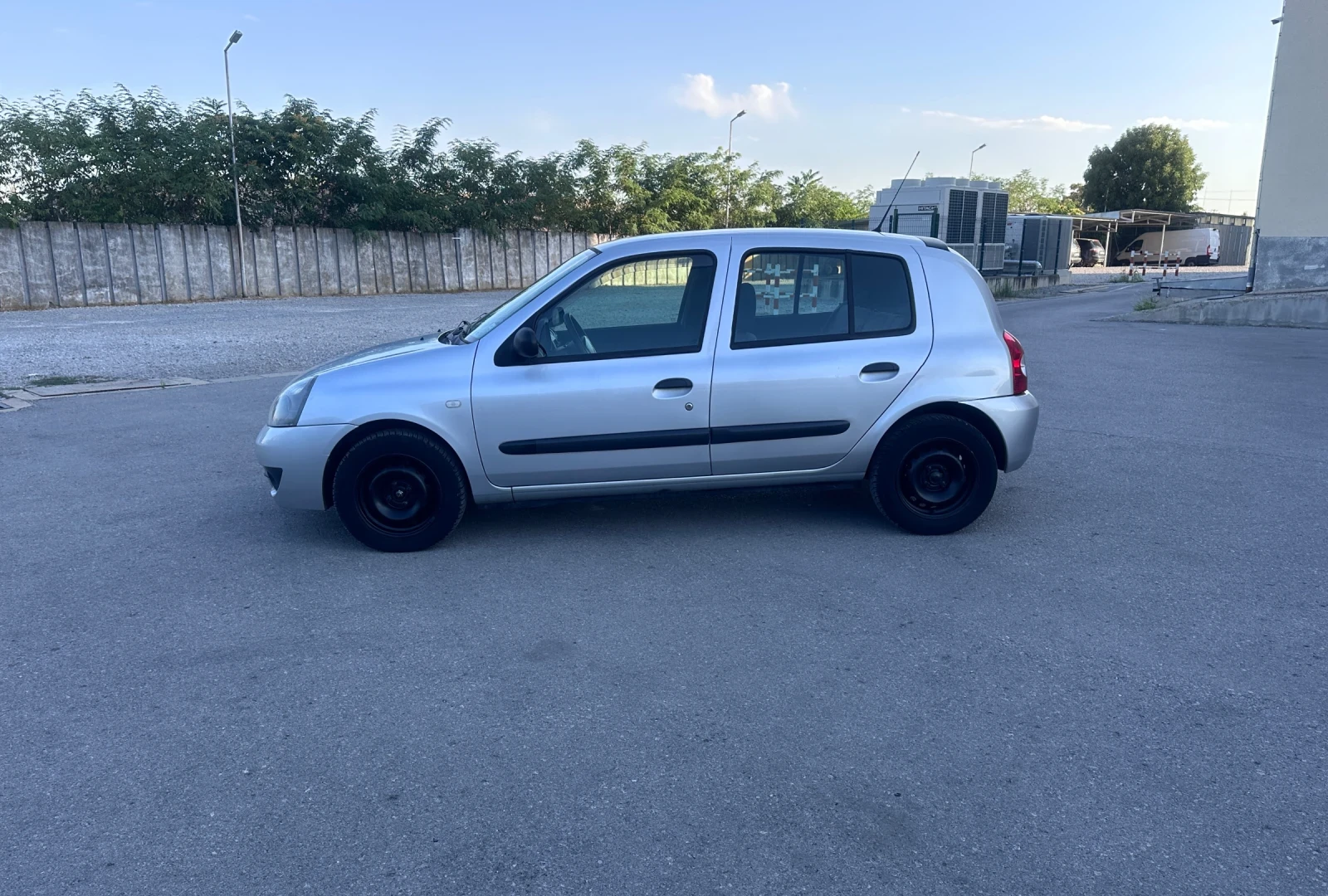 Renault Clio 1.2i GAZ - КЛИМАТИК - изображение 8