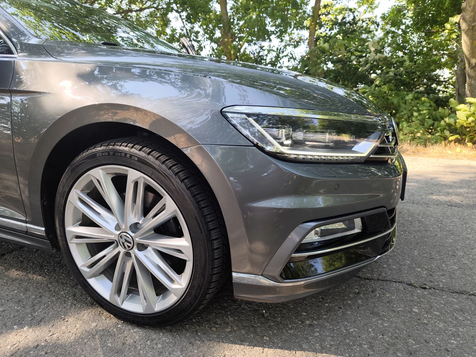 VW Passat, снимка 12 - Автомобили и джипове - 53458968