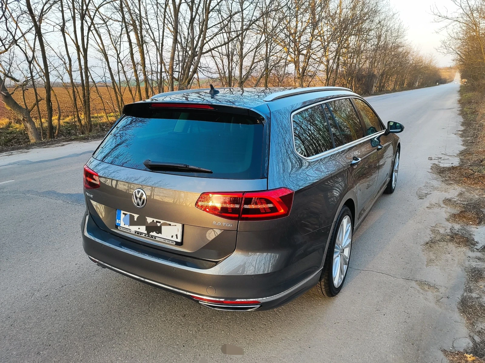 VW Passat, снимка 10 - Автомобили и джипове - 53458968