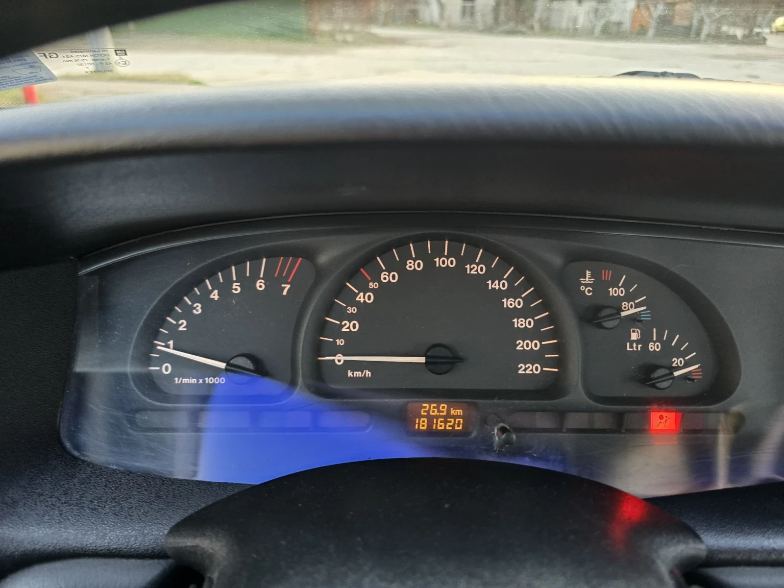 Opel Vectra 1.6i 75к.с. ГАЗ, снимка 13 - Автомобили и джипове - 53866113