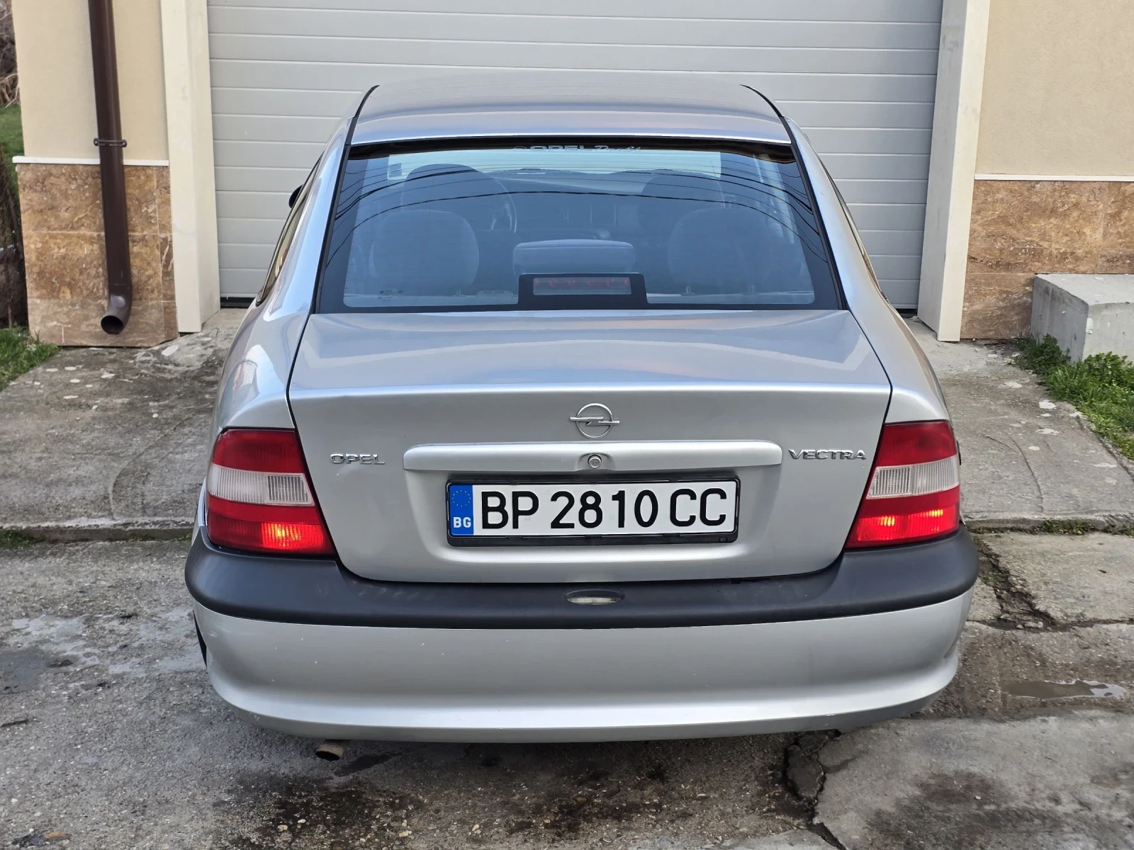 Opel Vectra 1.6i 75к.с. ГАЗ, снимка 5 - Автомобили и джипове - 53866113