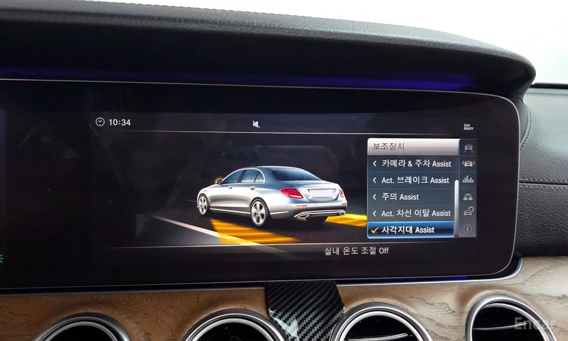 Mercedes-Benz E 300 DIGITAL* BURMESTER* 360 CAM* HEAD-UP* SUNROOF* , снимка 12 - Автомобили и джипове - 53880873