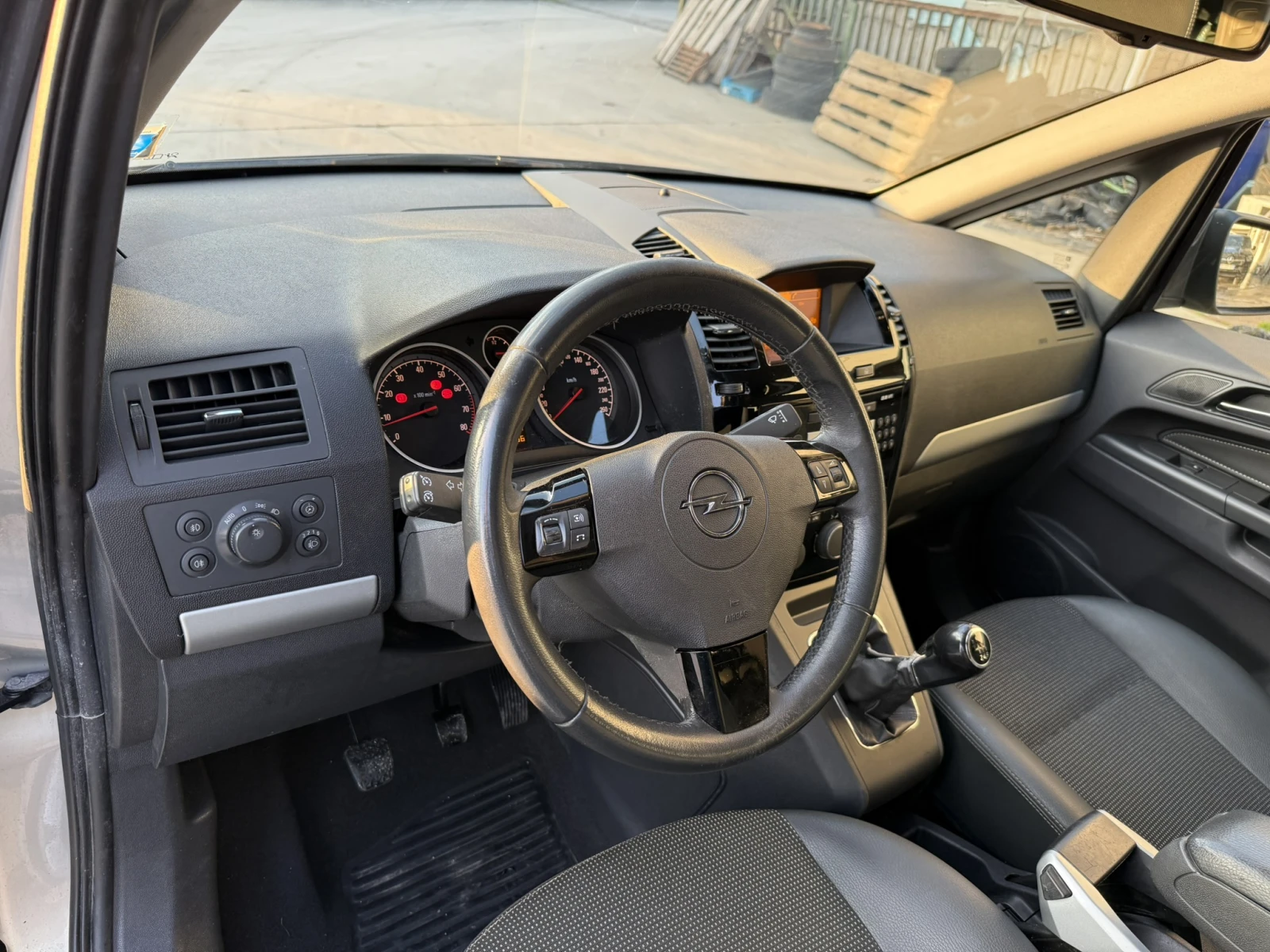 Opel Zafira 1.6i ����� 150�� 6�� TURBO COSMO 7-����� | Mobile.bg � ����������� 9