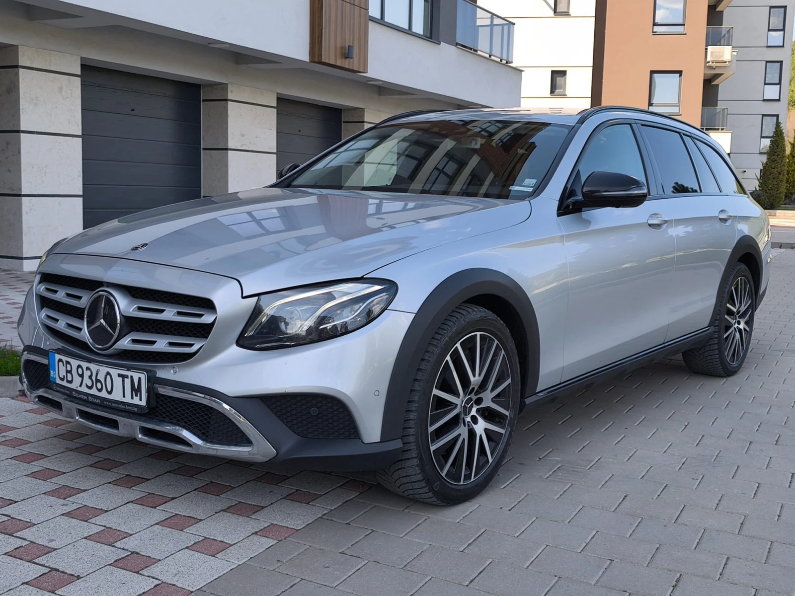 Mercedes-Benz E 350 4MATIC ALL-TERRAIN AVANTGARDE, снимка 2 - Автомобили и джипове - 54340680