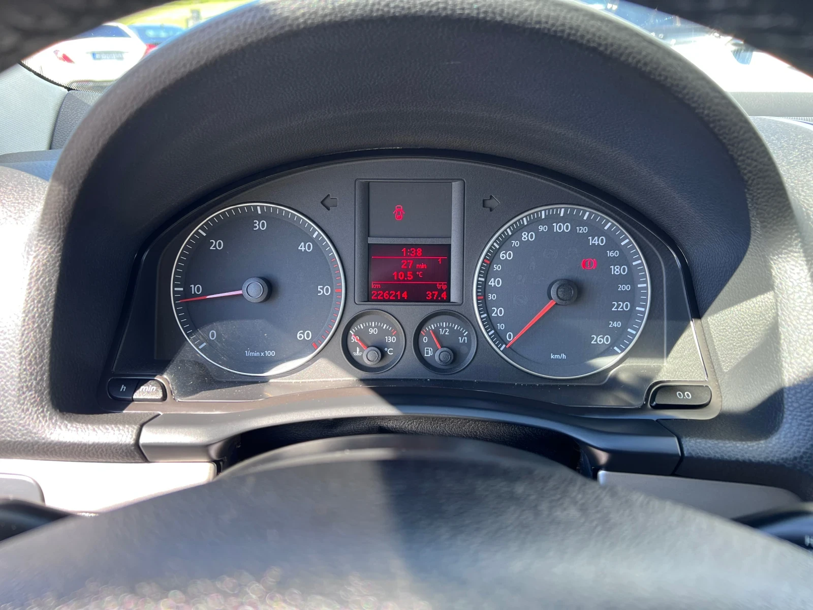 VW Golf 1.9 TDI* 6-скорости* Cruise Control* Top* , снимка 8 - Автомобили и джипове - 54375376