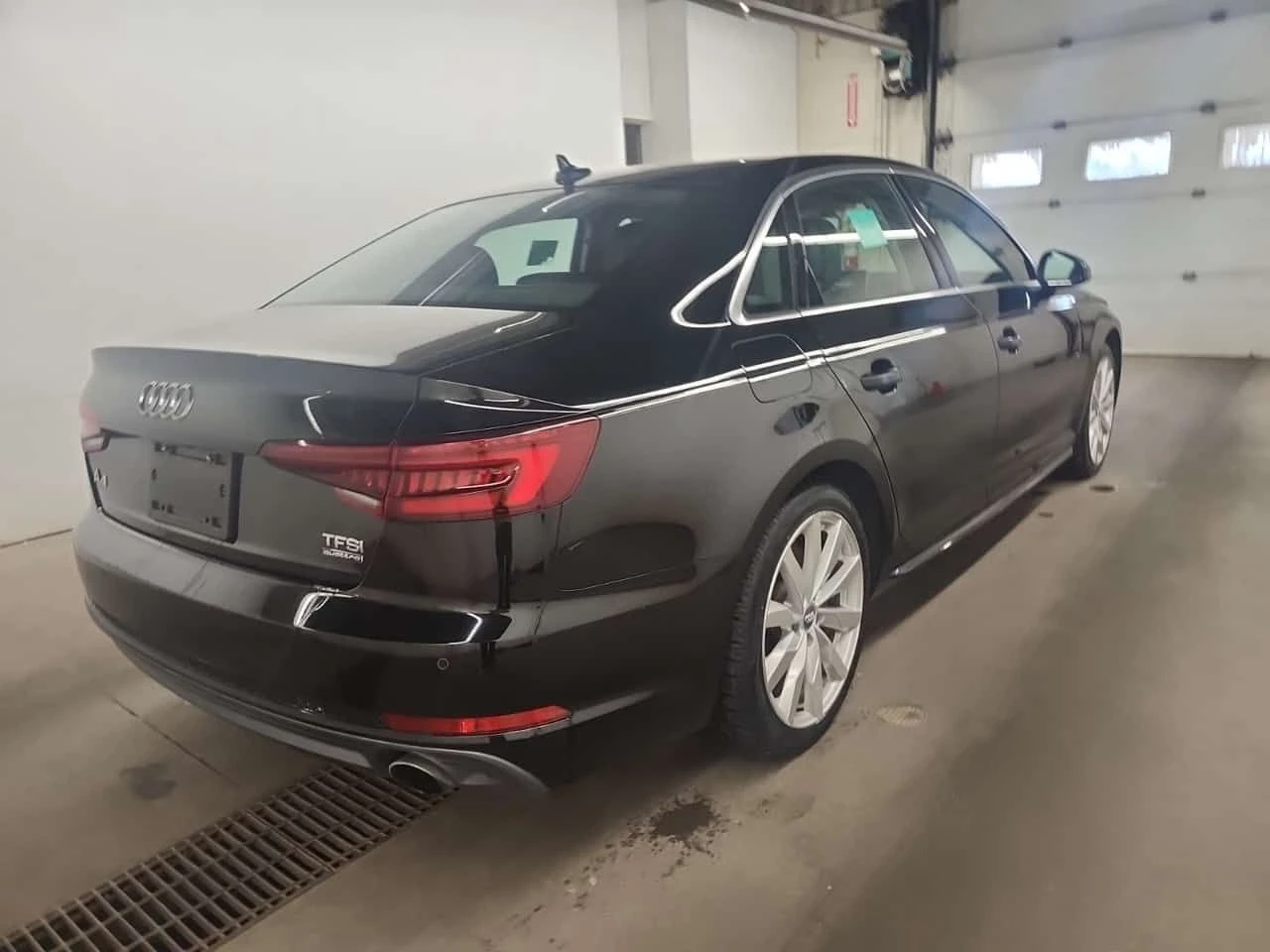 Audi A4 * KOMFORT * CARFAX * БЕЗ ИНЦИДЕНТИ * , снимка 3 - Автомобили и джипове - 54445406