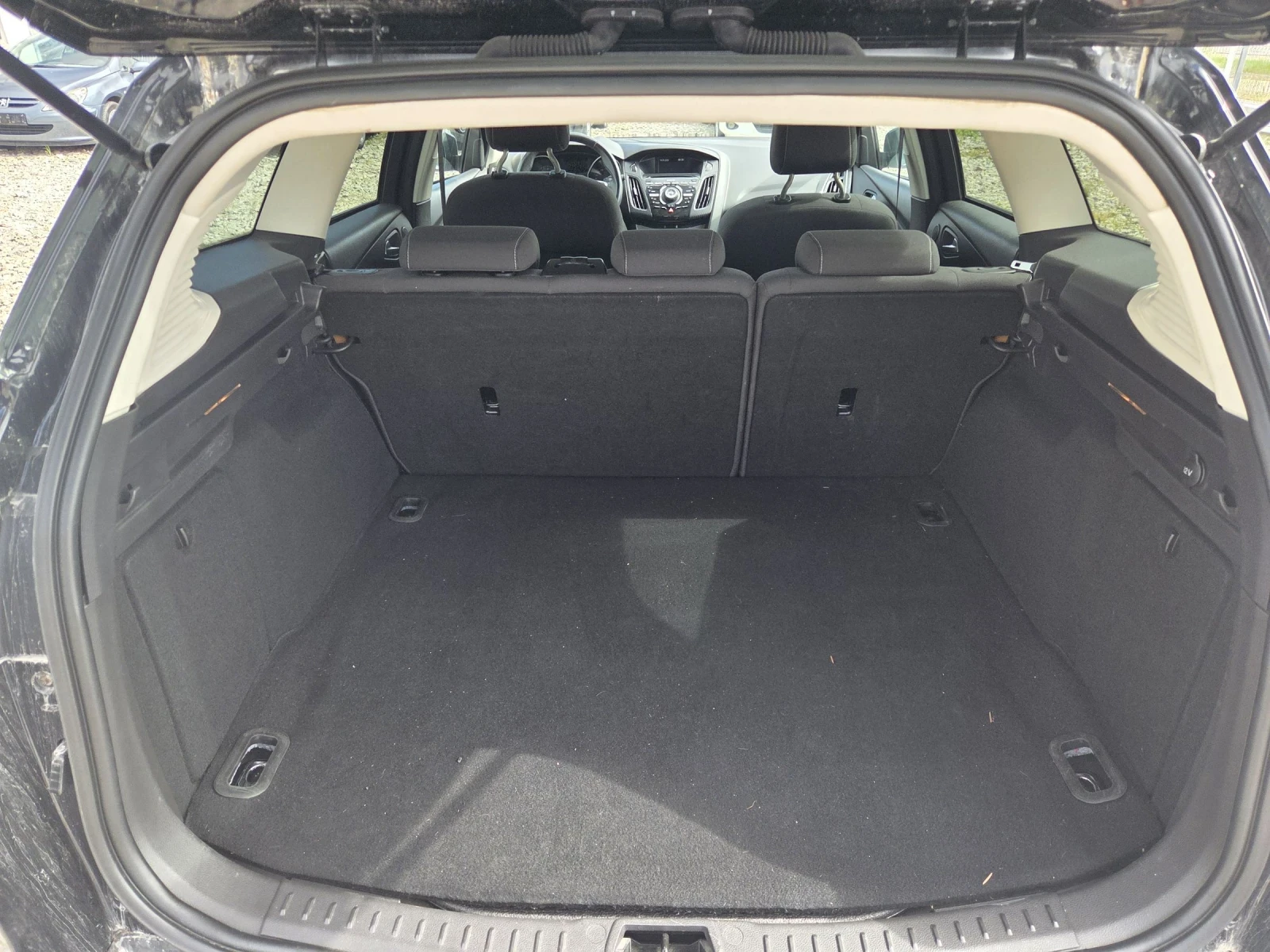 Ford Focus 1.6* klima * , снимка 13 - Автомобили и джипове - 54594942