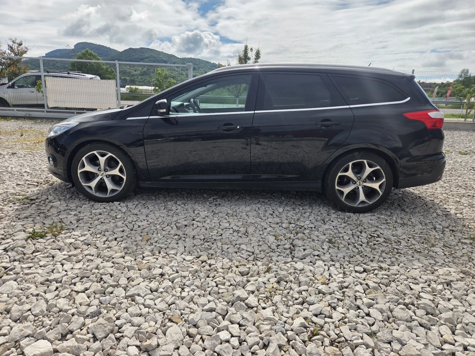 Ford Focus 1.6* klima * , снимка 8 - Автомобили и джипове - 54594942