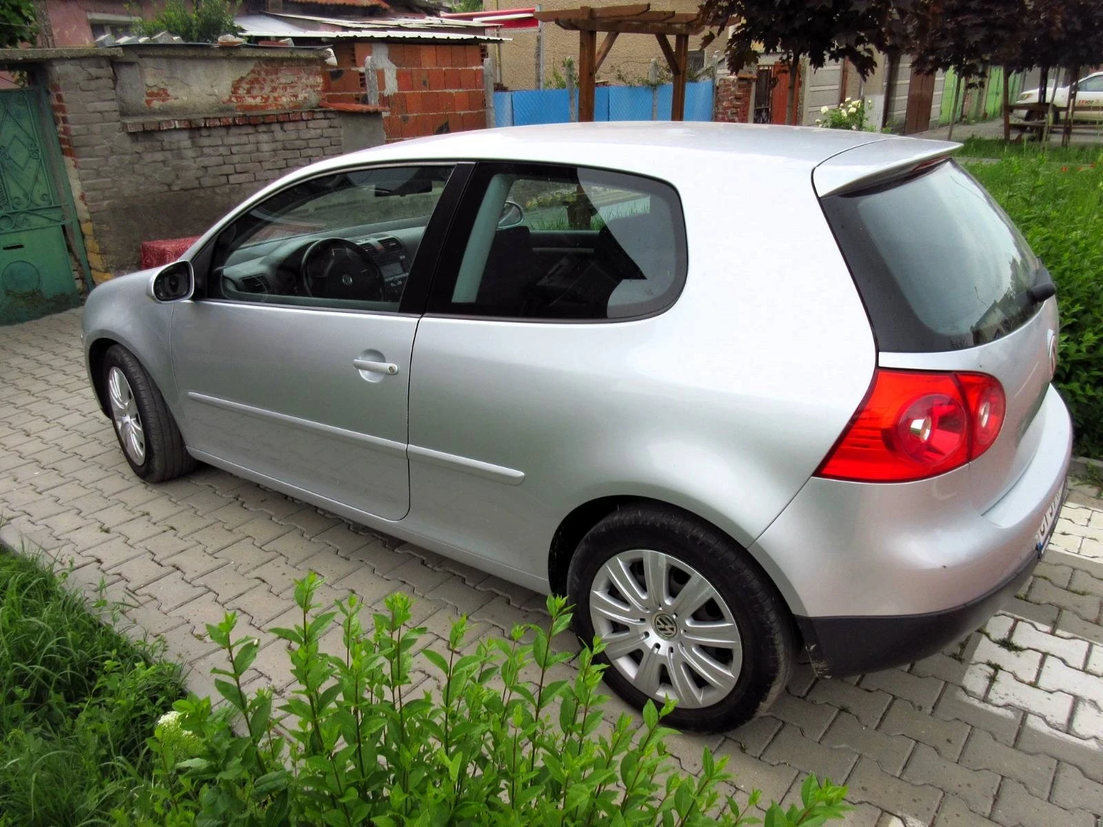 VW Golf 1.6, снимка 6 - Автомобили и джипове - 54634700