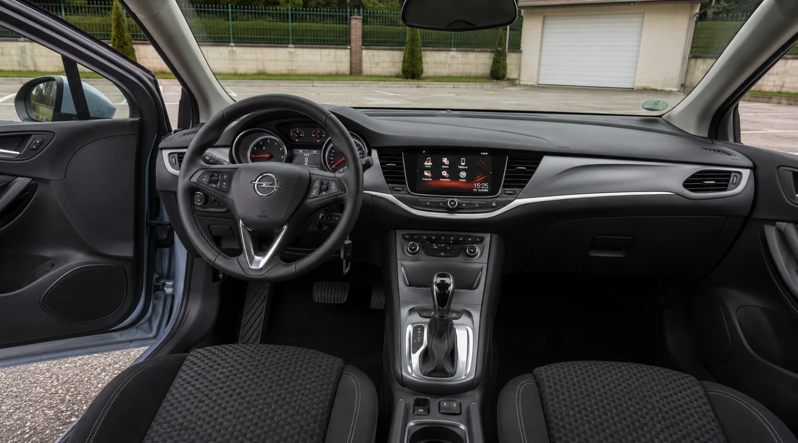 Opel Astra 1.6 DTCI AVTOMAT КАМЕРА , снимка 7 - Автомобили и джипове - 54643000