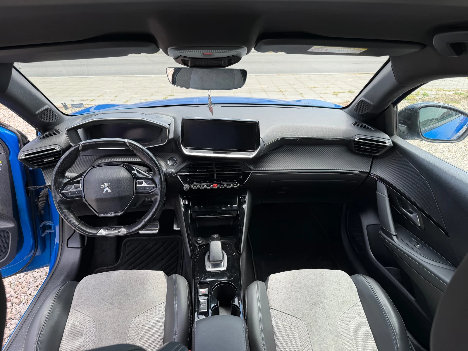Peugeot 208 GT Line / Keyless / FullLed, снимка 9 - Автомобили и джипове - 55063700