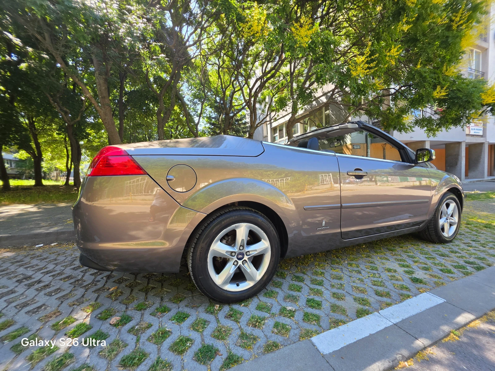 Ford Focus 1, 6i CC Pinin Farina Individual