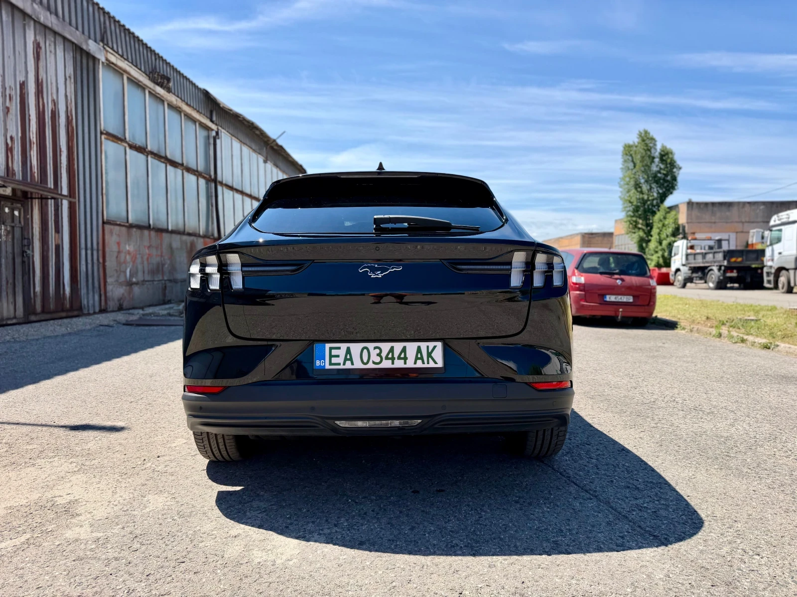 Ford Mustang Mach-E SOH 94%, снимка 3 - Автомобили и джипове - 55902402