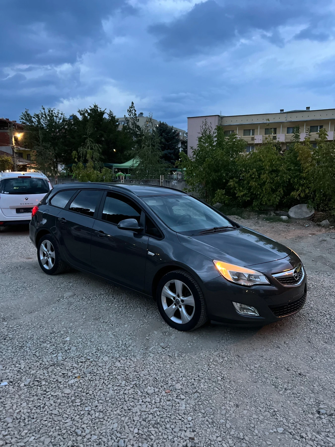 Opel Astra, снимка 4 - Автомобили и джипове - 56046611