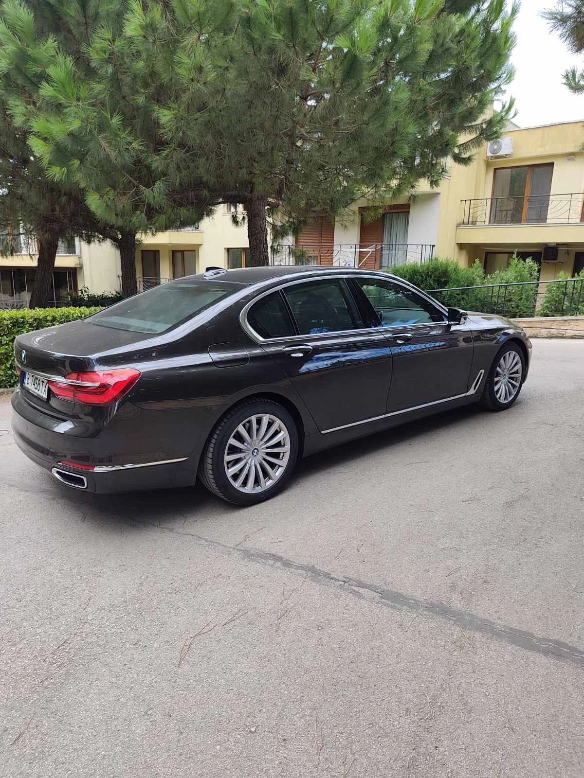 BMW 740, снимка 8 - Автомобили и джипове - 56267971