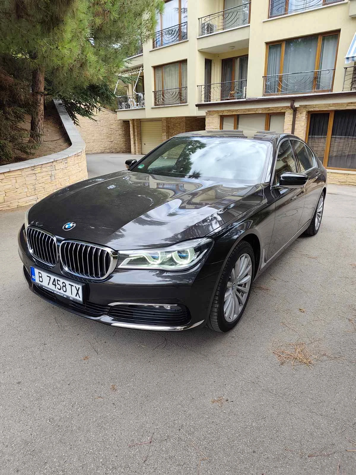 BMW 740