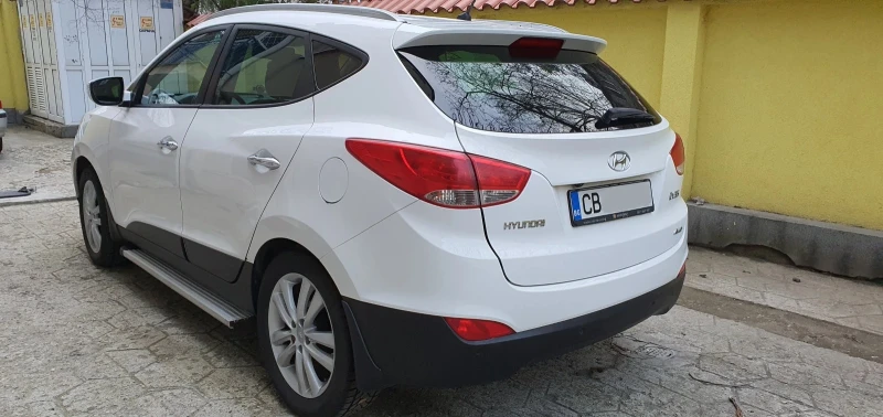 Hyundai IX35 2.0 автомат 163 к.с. бензин/газ, снимка 3 - Автомобили и джипове - 48802557