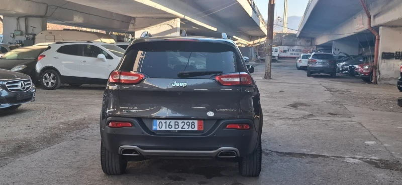 Jeep Cherokee 2.0 Automat 4x4 Full 170kc Limmited, снимка 6 - Автомобили и джипове - 49010948