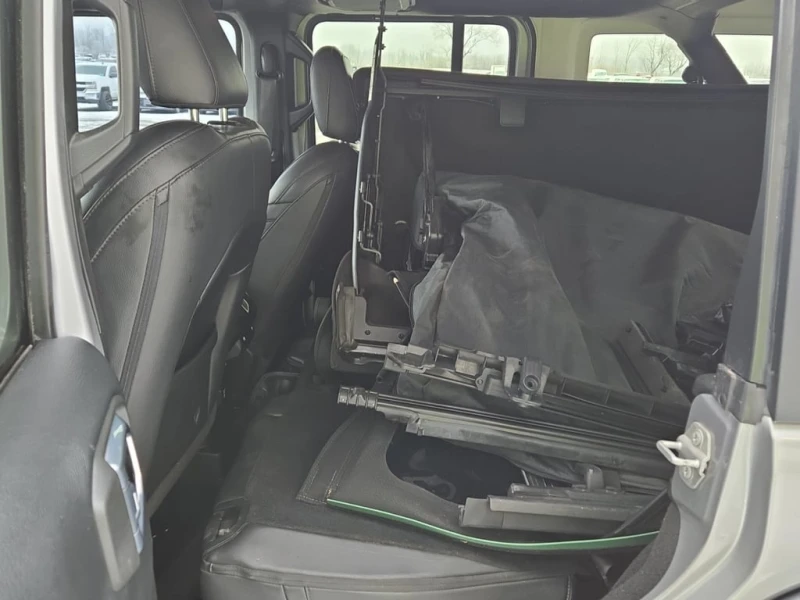 Jeep Wrangler * SAHARA * CARFAX * ФИНАНСИРАНЕ , снимка 13 - Автомобили и джипове - 52650079