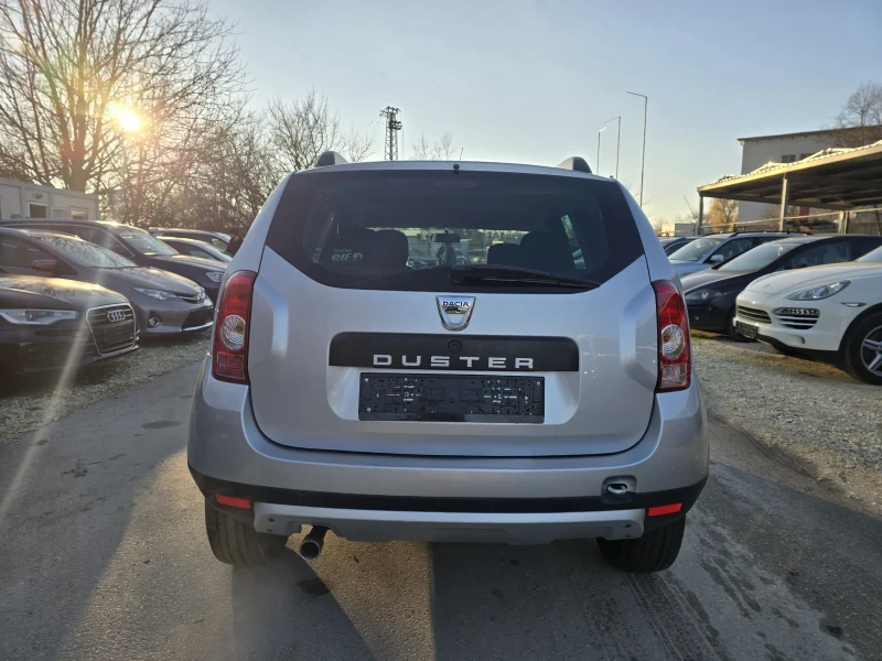 Dacia Duster 1.6i 110к.с фабрична газ , снимка 6 - Автомобили и джипове - 52738337