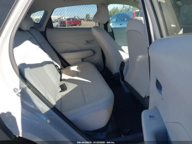 Hyundai Kona SEL* 4X4* КАМЕРИ* 360* ПОДГРЕВ* KEYLESS* , снимка 9 - Автомобили и джипове - 54150731