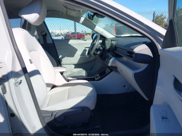 Hyundai Kona SEL* 4X4* КАМЕРИ* 360* ПОДГРЕВ* KEYLESS* , снимка 8 - Автомобили и джипове - 54150731