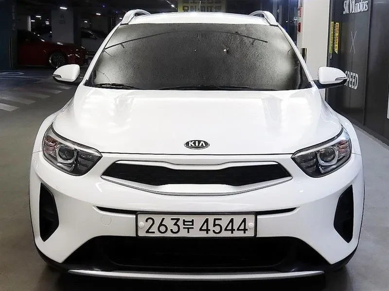 Kia Stonic 1.4 Deluxe, снимка 3 - Автомобили и джипове - 55786597