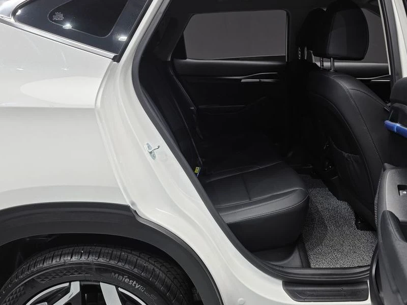 Kia Seltos 1.6 Automatic, снимка 11 - Автомобили и джипове - 55880570