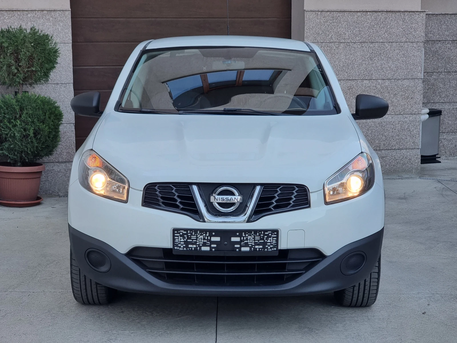 Nissan Qashqai 1.6i GPL-БEНЗИН/BRC/NAVI/FACELIFT/117k.c - изображение 2