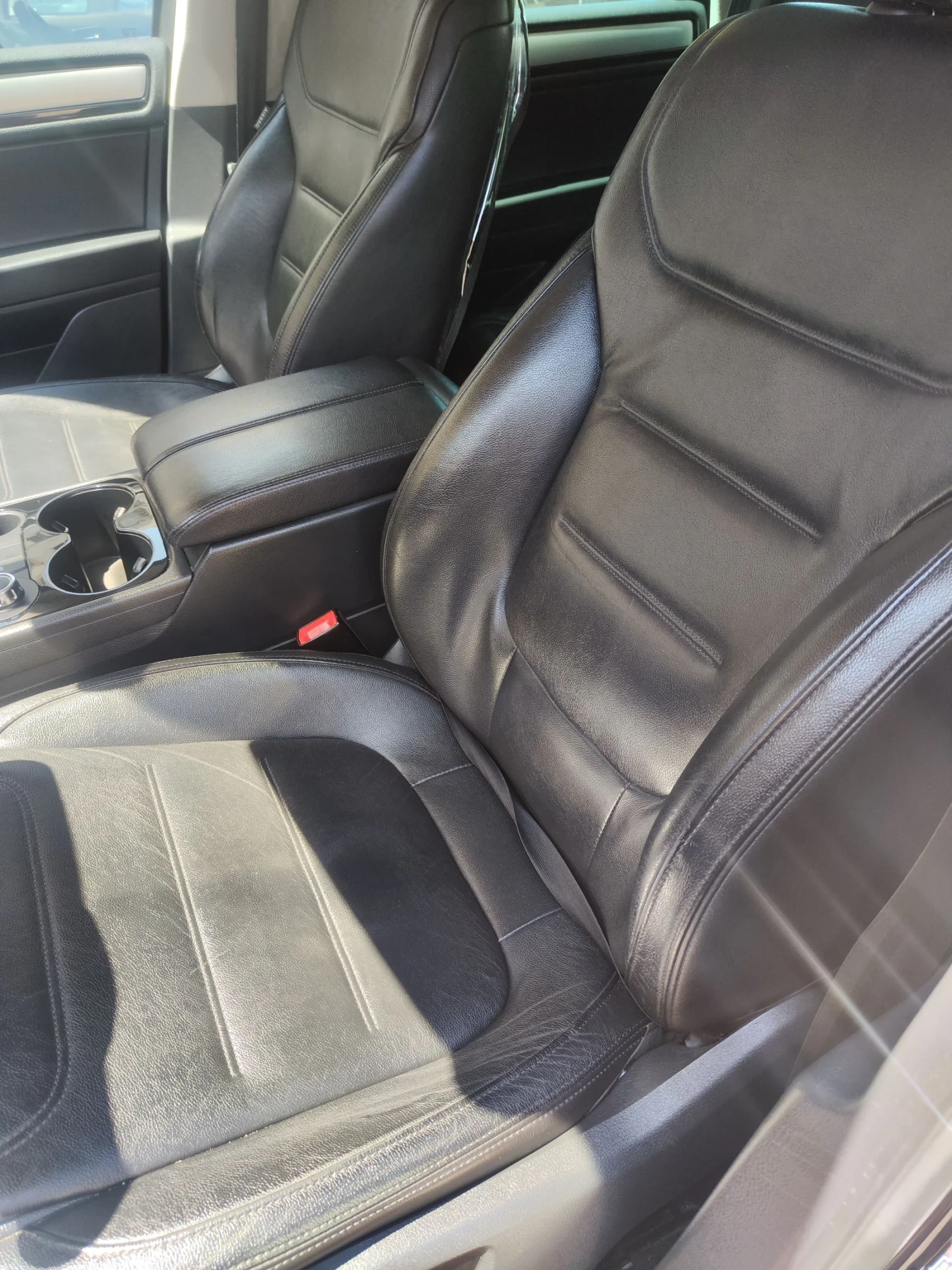VW Touareg  - изображение 8