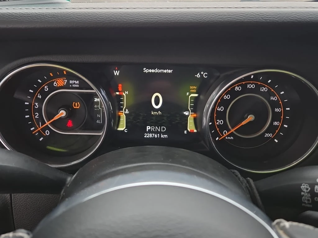 Jeep Wrangler * SAHARA * CARFAX * ФИНАНСИРАНЕ  - изображение 9