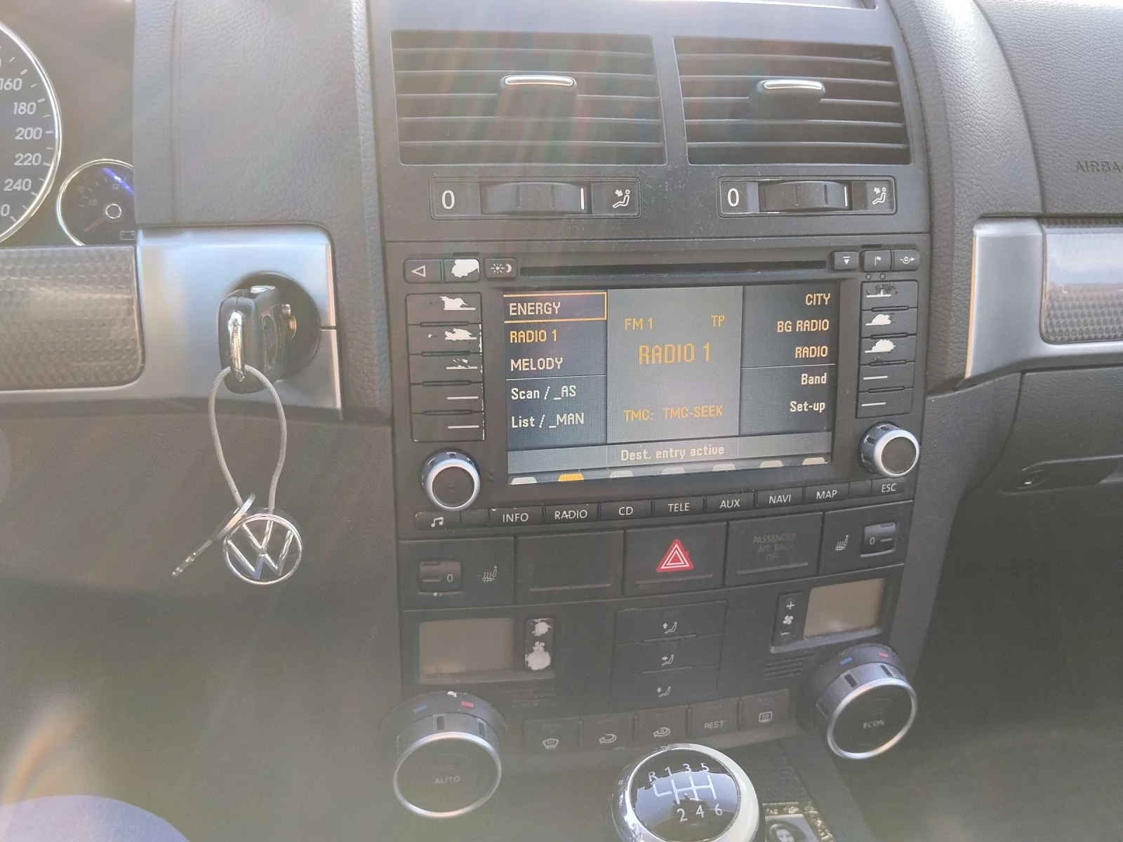 VW Touareg 3.2 Ръчна Кутия , снимка 17 - Автомобили и джипове - 53865584