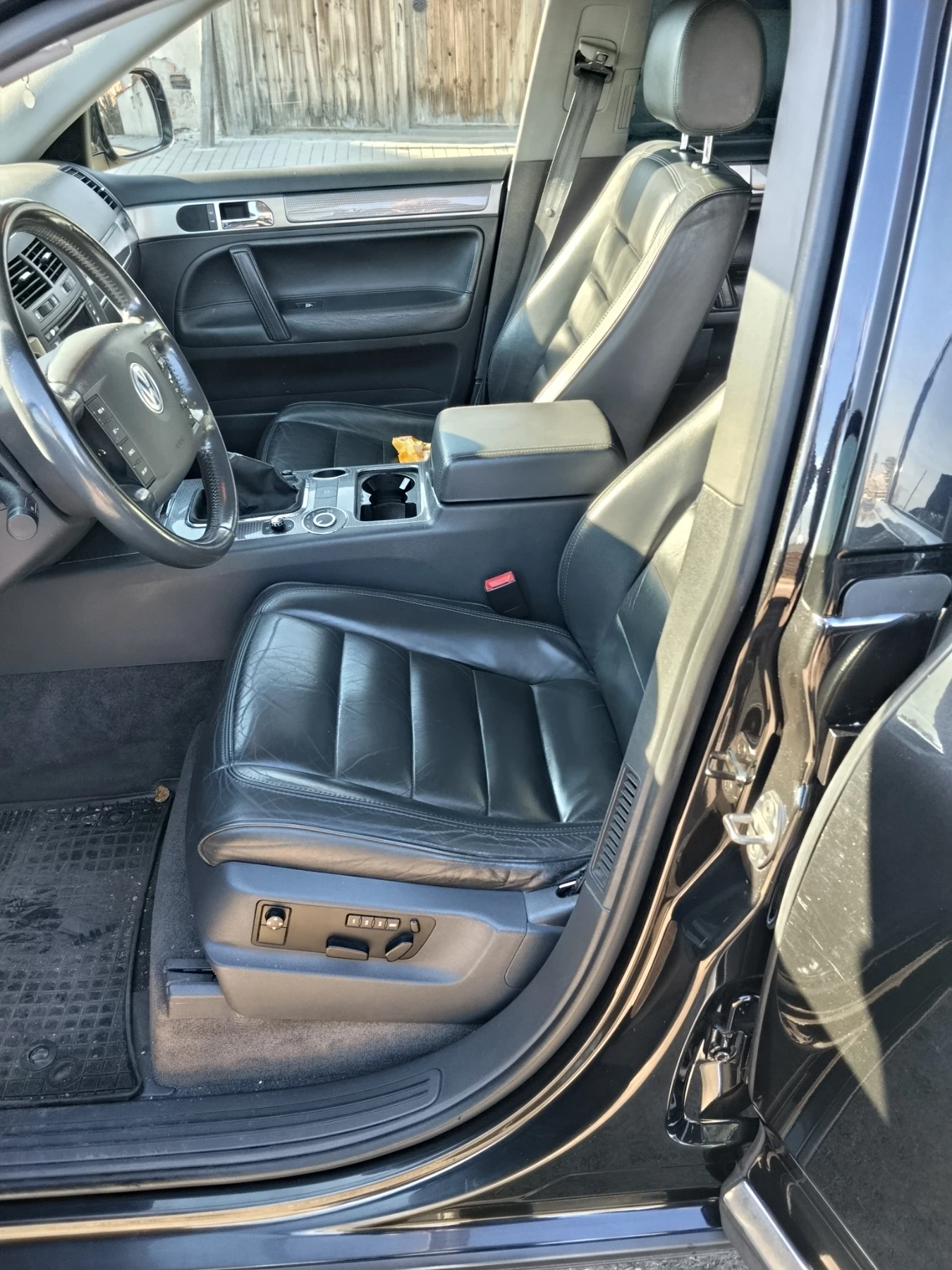 VW Touareg 3.2 Ръчна Кутия  - изображение 6