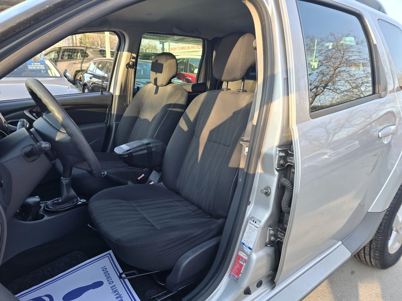 Dacia Duster 1.6i 110к.с фабрична газ  - изображение 10