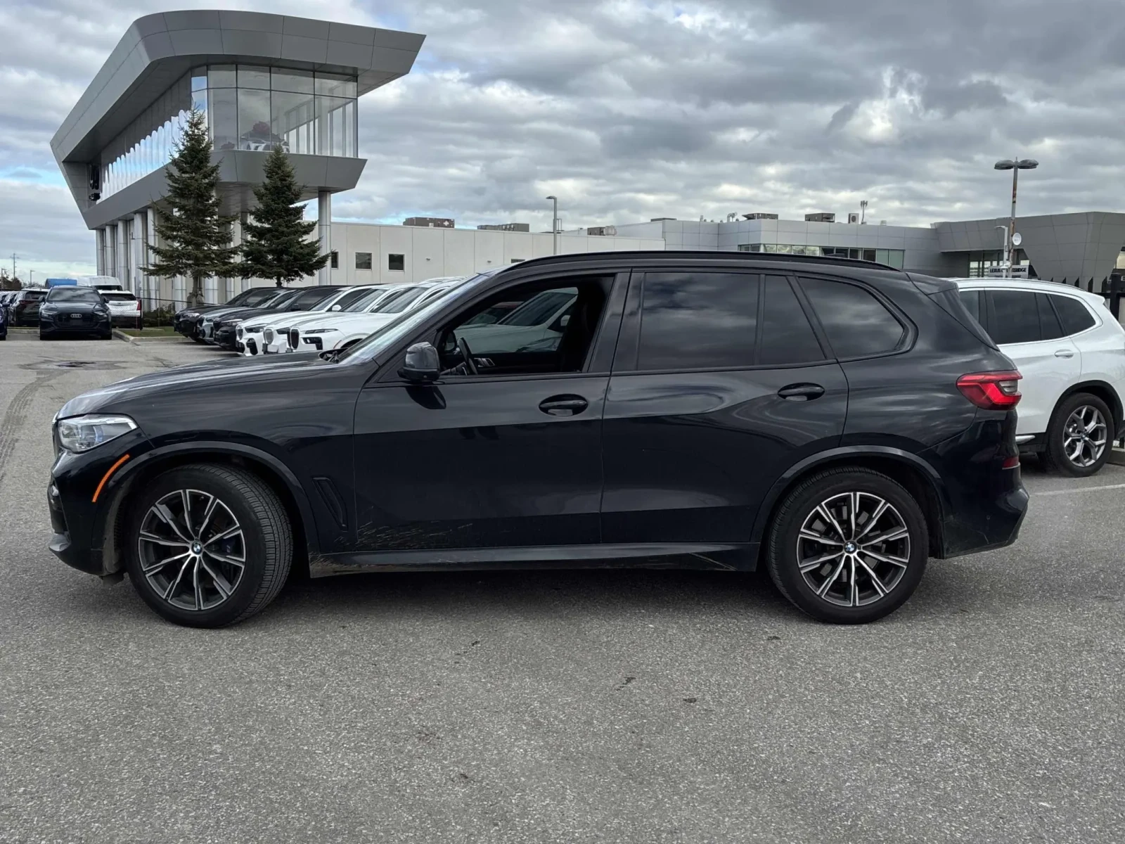 BMW X5 40i M Sport Shadow Line - изображение 3