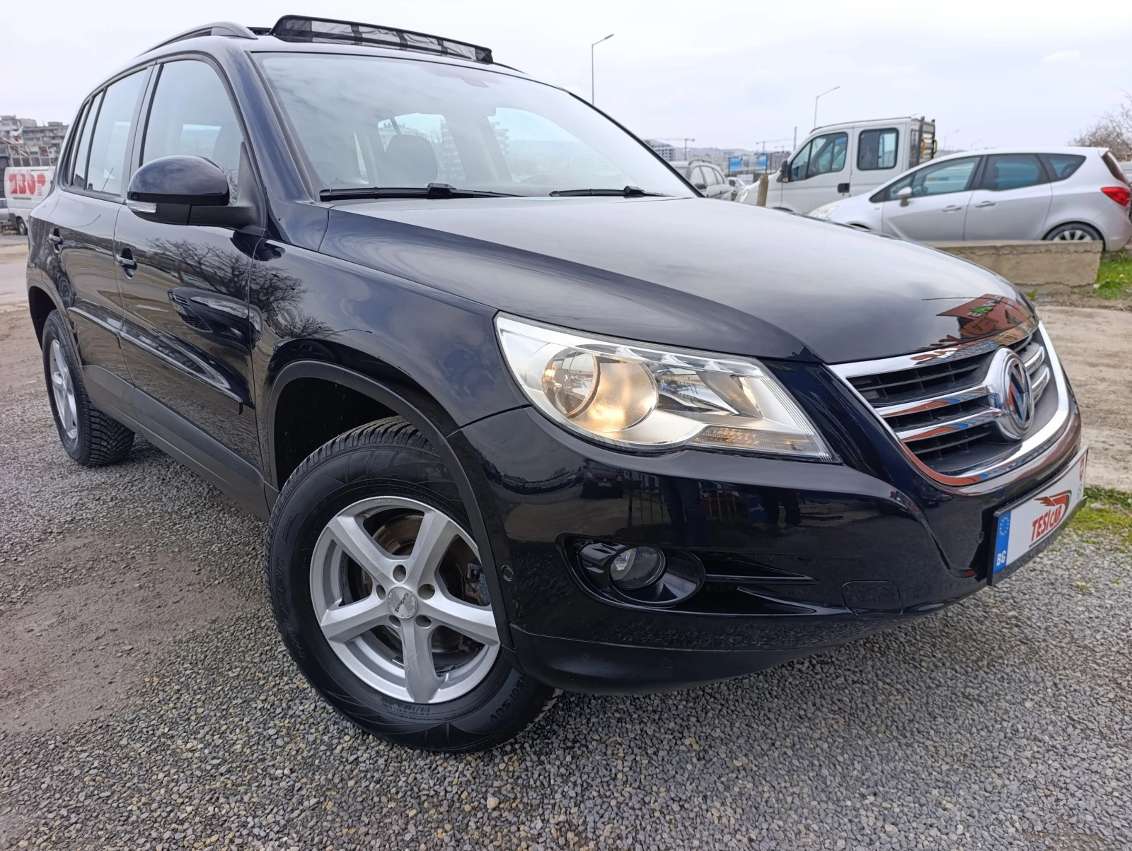 VW Tiguan 2.0 TSI 4x4, снимка 2 - Автомобили и джипове - 53968176